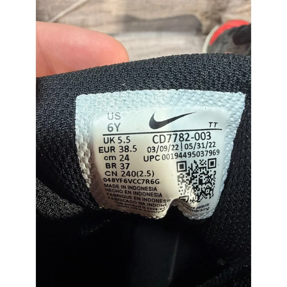 Nike Boys Court Borough Mid 2 GS CD7782-003 Black Red White Sneaker Shoes Sz 6Y